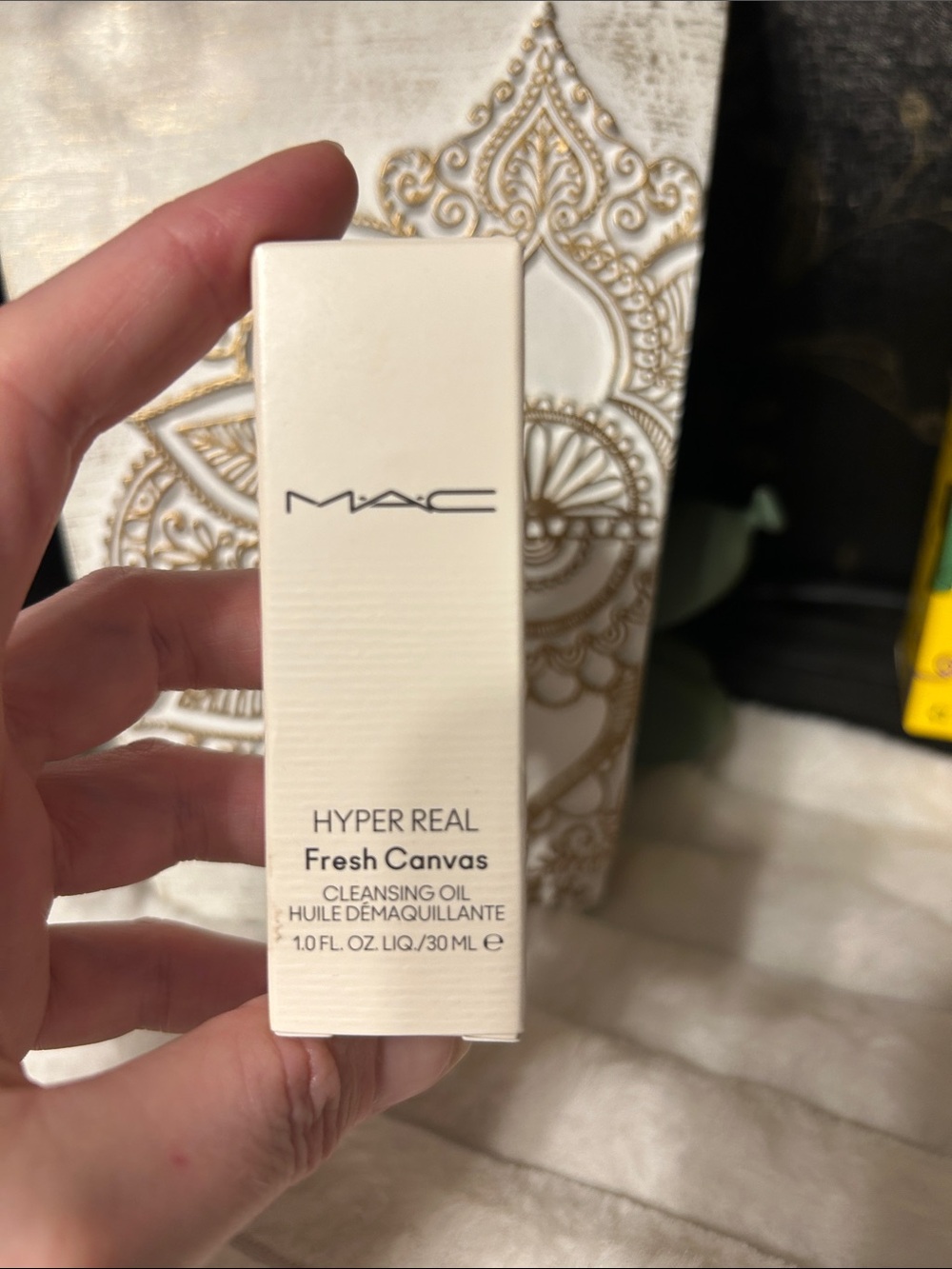 MAC Hyper Real -Fresh Canvas 🦄 - Picture 1 of 2